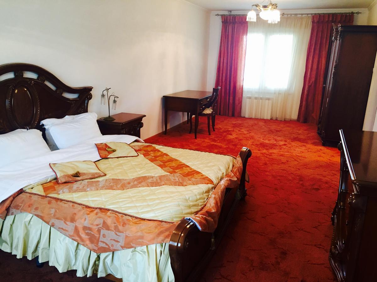 Hotel Ark Ms Taraz Dış mekan fotoğraf