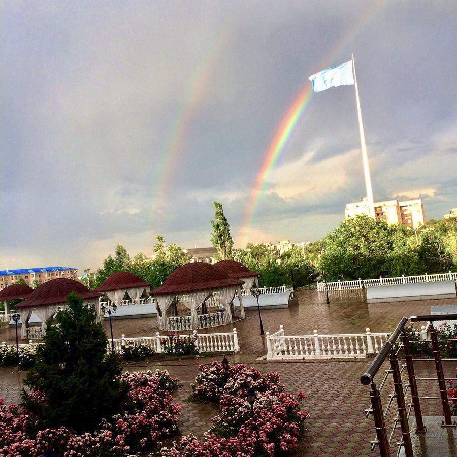 Hotel Ark Ms Taraz Dış mekan fotoğraf